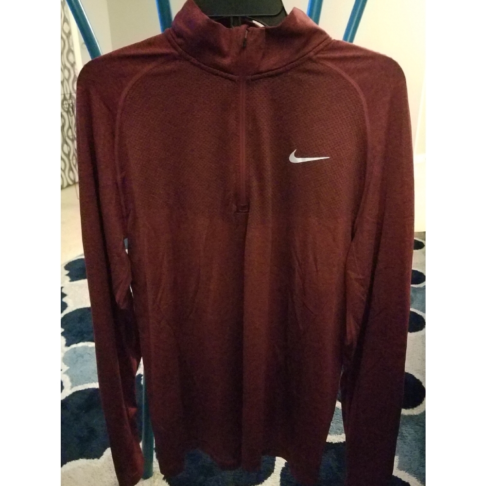 Nike dri-fit, half zip pullover